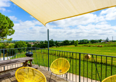 Terrasse magnifique vue sur la campagne Cottage Loin de l oeil location vacances airbnb