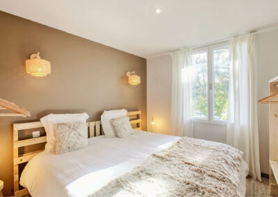 Chambre queen size Cottage Loin de l oeil Appartements en location Airbnb