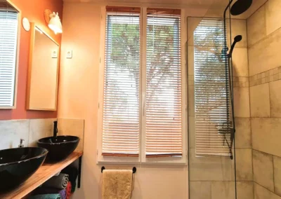 Salle de bain Cottage Vigne Rouge location vacance booking