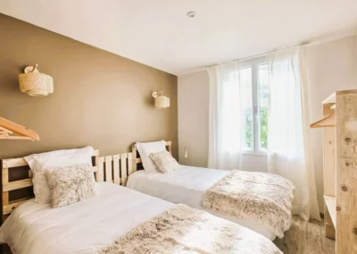 Chambre lits simple Cottage Loin de l oeil location vacances