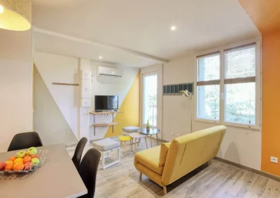 Salon Cottage Loin de l oeil Appartement en location Airbnb Tarn
