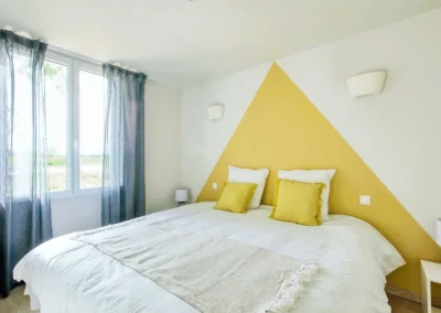 Chambre lit double Cottage Primeur vacance campagne Tarn