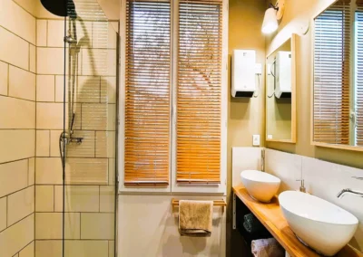 Salle de bain Cottage Syrah location campagne