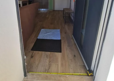 Entrée acces personne en situation de handicap Cottage Primeur location Tarn