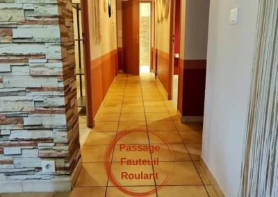 Passage fauteuil roulant couloir Grand Cottage Nature Bien Etre vacance airbnb