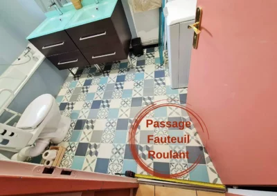 Passage fauteuil roulant toilette Grand Cottage Nature Bien Etre location airbnb