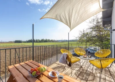 Terrasse Cottage Loin de l oeil location vacances Tarn