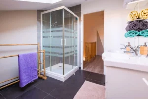 Bathroom Gite douche Peyrole