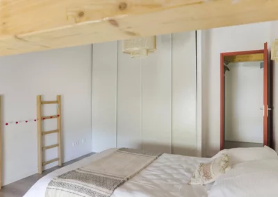 Room with double bed and single bed Loft Nature Bien Etre vacation rental booking