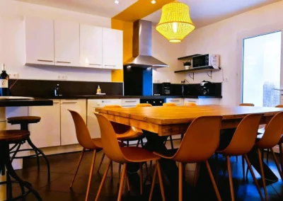 Dining room kitchen Loft Nature Bien Etre rental house family and friends