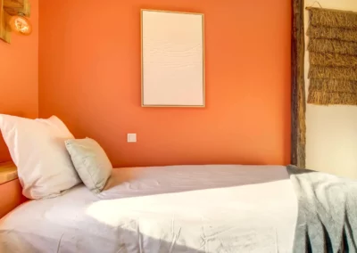 Secondary bedroom with two single beds