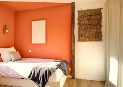 Secondary bedroom with two single beds