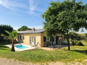 vacation rentals with heated pool in the Tarn