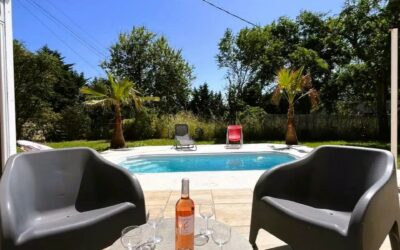 Gîte avec Piscine Chauffée Privée et Jacuzzi dans le Tarn