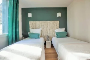 Twin bedroom Cottage Le Vigne Rouge airbnb accommodation Brens
