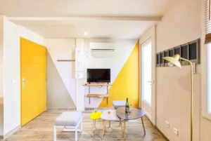 Salon Cottage Loin de l'oeil rental booking