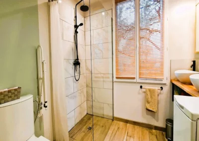 Bathroom Cottage Primeur airbnb rental