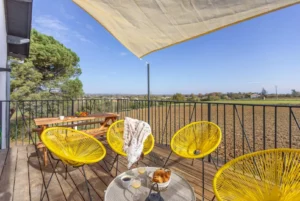 Magnificent terrace overlooking the countryside Cottage Loin de l'oeil vacation rental countryside