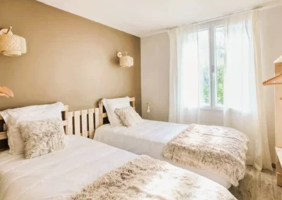 chambre 1 2 loin de loeil gite tarn