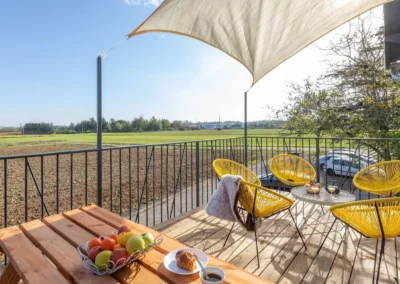 terrasse 2 loin de loeil gite tarn